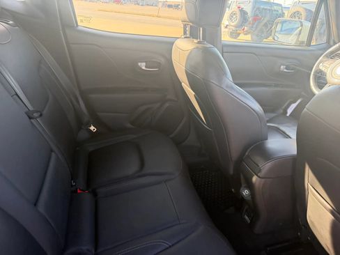 Used 2020 Jeep Renegade Altitude AWD/4WD image 92