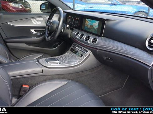 Used 2021 Mercedes-Benz E 350 E 350 4MATIC Sedan image 22