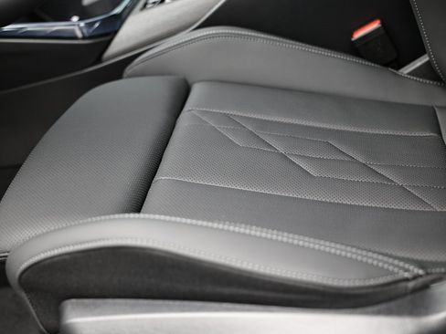 Used 2025 BMW X3 xDrive30i w/ M Sport Package image 21