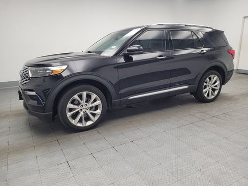 Used 2022 Ford Explorer Platinum w/ Equipment Group 601A AWD/4WD image 2