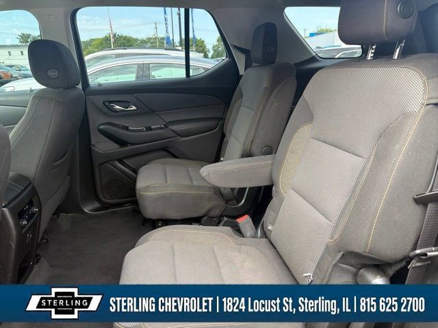 Used 2018 Chevrolet Traverse LT w/ LPO, Floor Liner Package FWD image 14