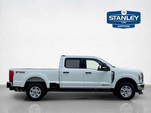 Used 2025 Ford F250 XLT w/ FX4 Off-Road Package AWD/4WD image 9