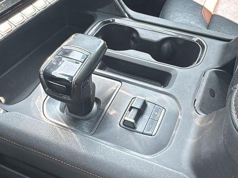 Certified 2024 GMC Sierra 1500 AT4 w/ Technology Package AWD/4WD image 18