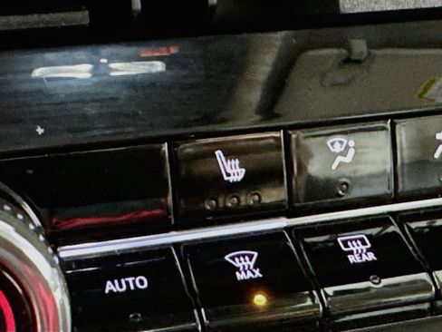 Used 2025 Honda Prologue EX image 4
