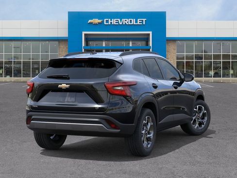 New 2026 Chevrolet Trax LT w/ Driver Confidence Package FWD image 4