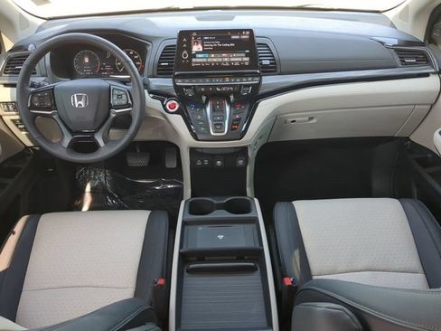 Used 2026 Honda Odyssey Elite image 17