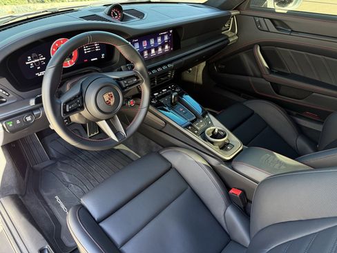 Used 2026 Porsche 911 Carrera GTS image 4