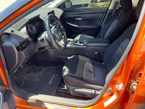 Used 2024 Nissan Sentra SR FWD image 2