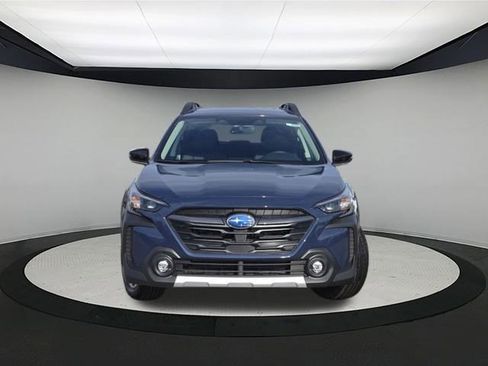 New 2025 Subaru Outback Limited image 2