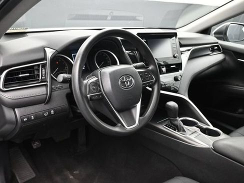 Used 2022 Toyota Camry LE FWD image 12