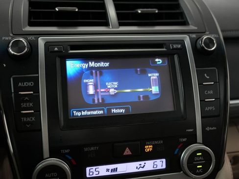 Used 2012 Toyota Camry XLE w/ Leather Pkg FWD image 22