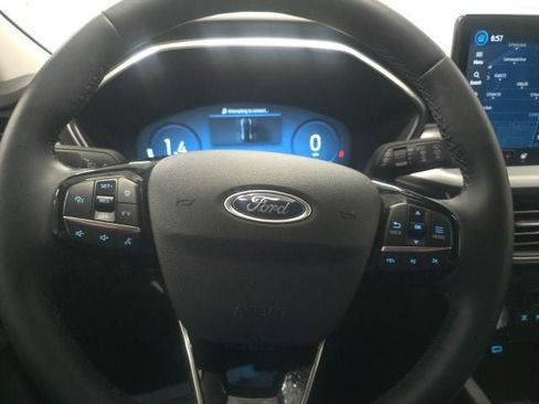 Used 2023 Ford Escape Platinum AWD/4WD image 28