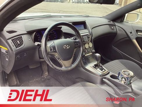 Used 2013 Hyundai Genesis 2.0T RWD image 10