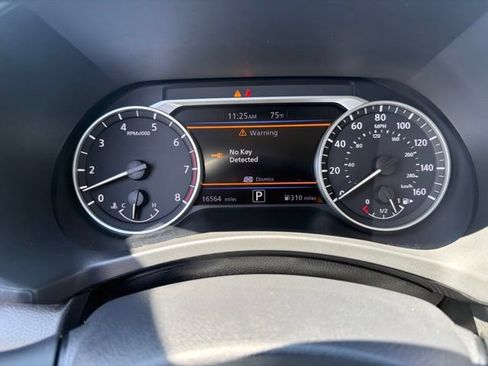Used 2024 Nissan Sentra SR FWD image 14
