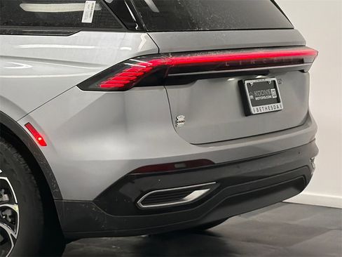 New 2026 Lincoln Nautilus Premier image 7