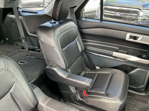 Used 2023 Ford Explorer XLT w/ Equipment Group 202A AWD/4WD image 54
