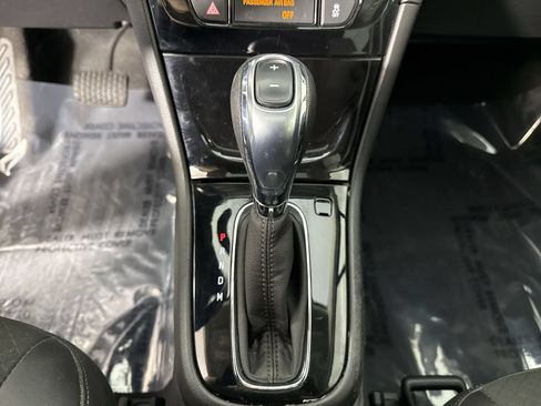 Used 2017 Buick Encore Sport Touring AWD/4WD image 17