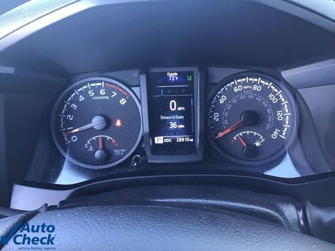 Used 2022 Toyota Tacoma SR image 33