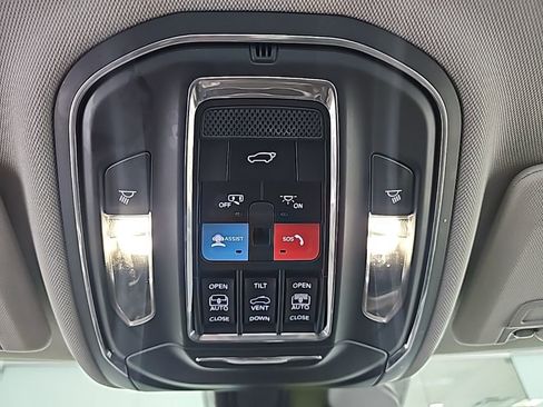 Used 2024 Jeep Grand Cherokee Limited image 24