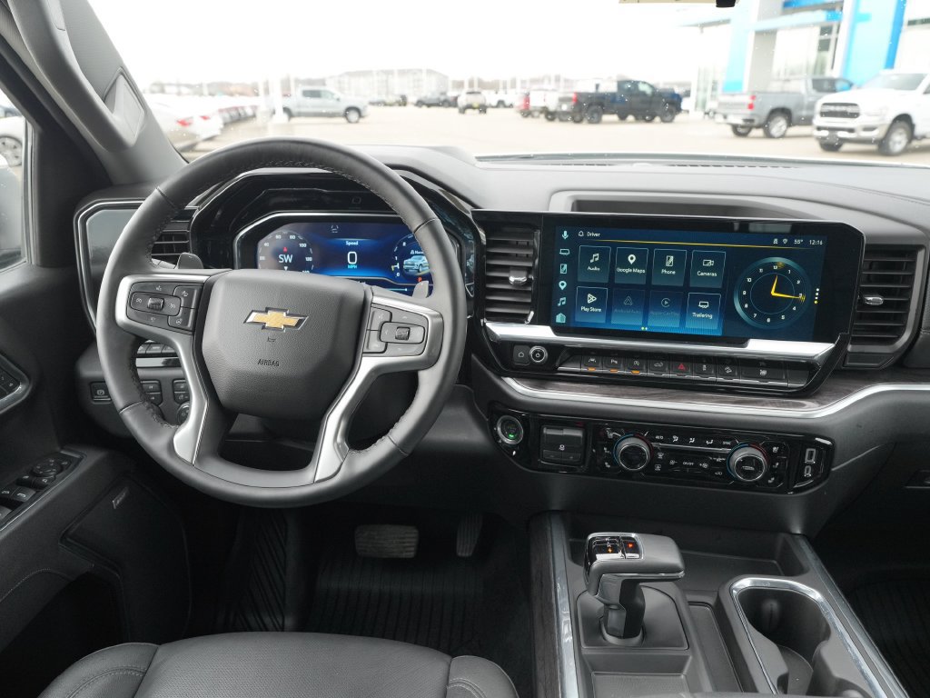 Used 2025 Chevrolet Silverado 1500 LTZ AWD/4WD image 31