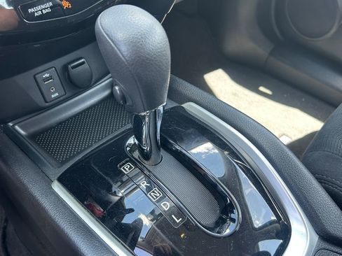 Used 2014 Nissan Rogue S AWD/4WD image 17