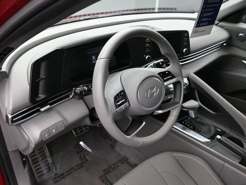 Certified 2025 Hyundai Elantra Sport image 10
