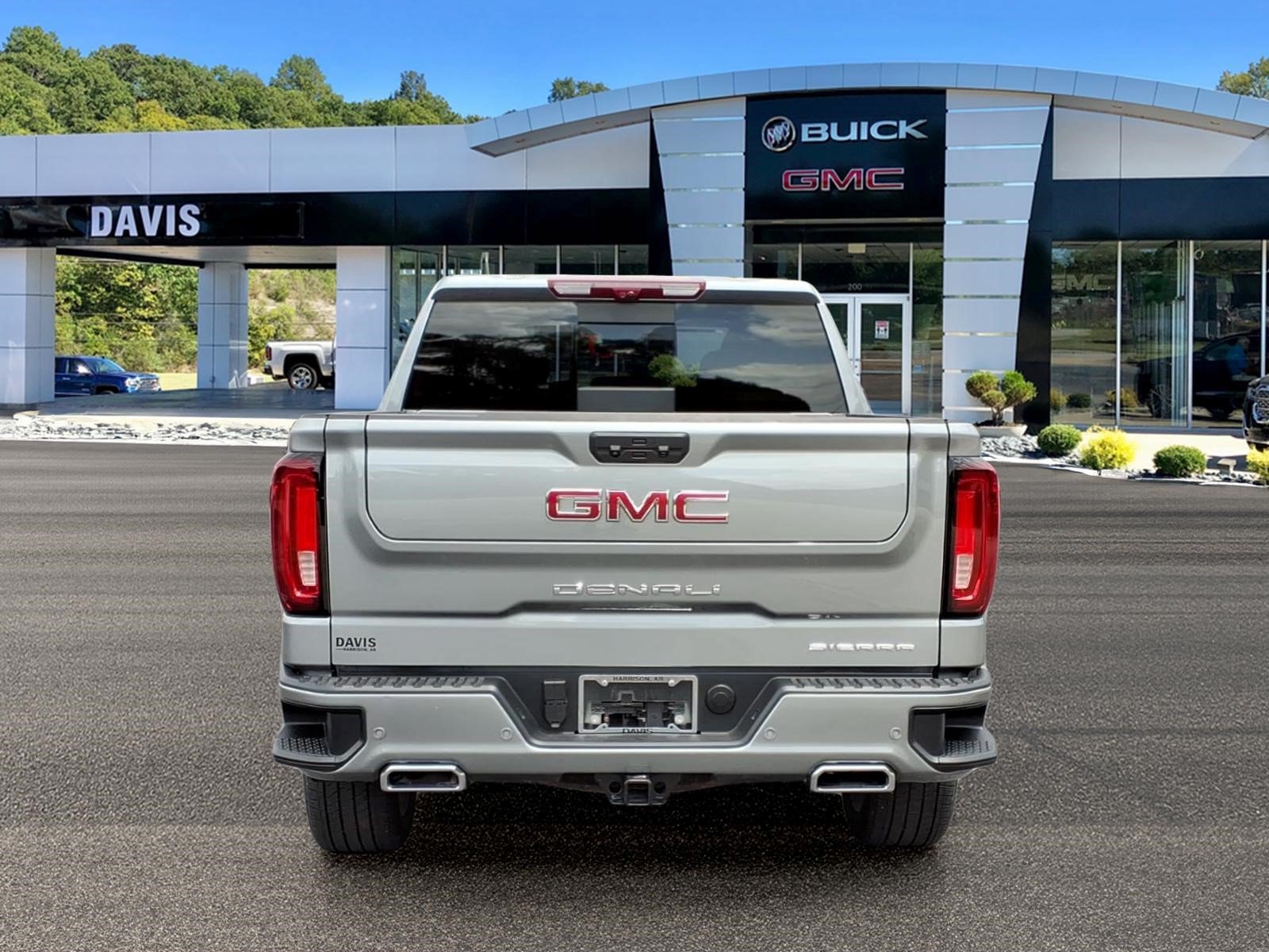Used 2026 GMC Sierra 1500 Denali w/ Denali Reserve Package AWD/4WD image 5