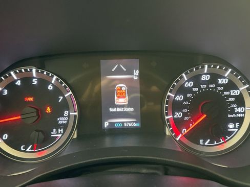 Used 2022 Toyota Highlander L image 23