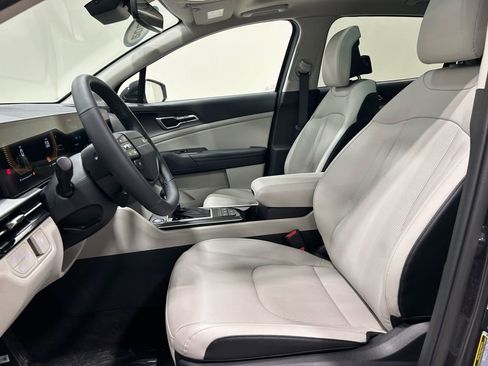 New 2026 Kia Sportage EX w/ EX Panorama Roof Package image 8