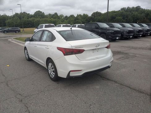 Used 2019 Hyundai Accent SE FWD image 3