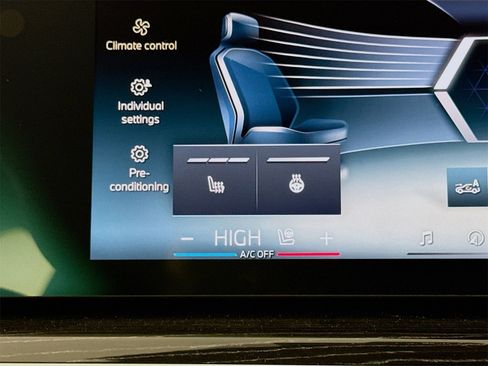 New 2026 BMW X5 xDrive50e w/ M Sport Package image 21