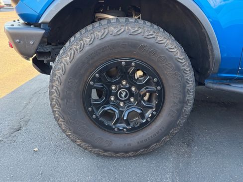 Used 2022 Ford Bronco Wildtrak image 6