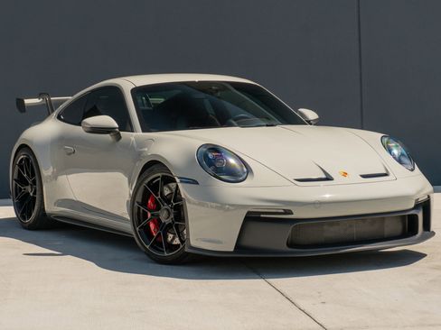 Used 2022 Porsche 911 GT3 RWD image 5