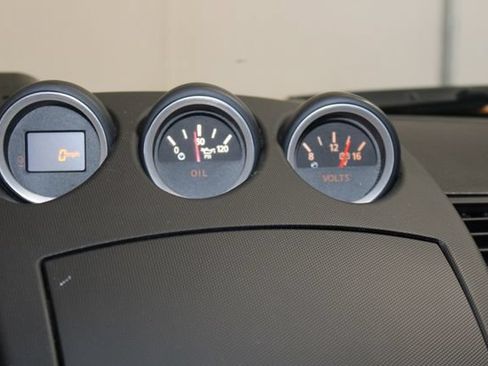 Used 2006 Nissan 350Z Touring w/ (N93) Cargo Convenience Pkg RWD image 27