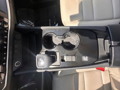 Certified 2023 Nissan Rogue SV w/ SV Premium B Package image 21