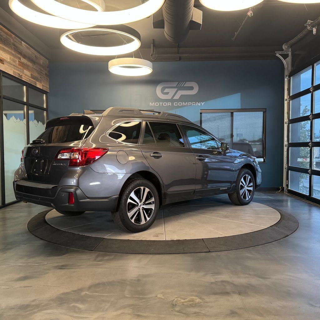 Used 2019 Subaru Outback 2.5i Limited AWD/4WD image 3