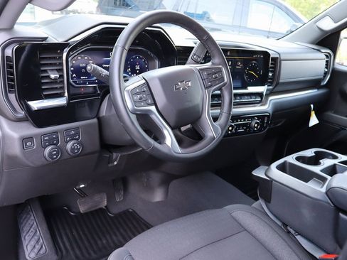 Used 2023 Chevrolet Silverado 1500 RST w/ Z71 Off-Road Package image 4