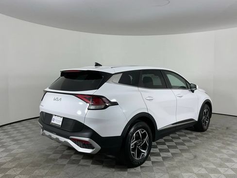 Used 2025 Kia Sportage LX FWD image 5