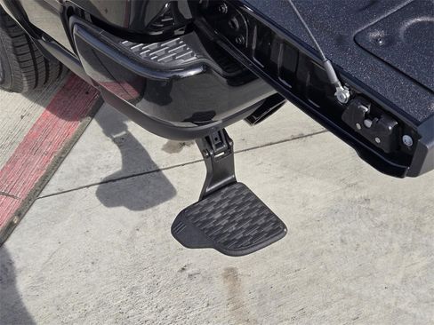 New 2026 RAM 1500 4x4 Crew Cab image 6