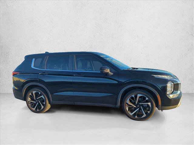 Used 2022 Mitsubishi Outlander SE FWD image 4