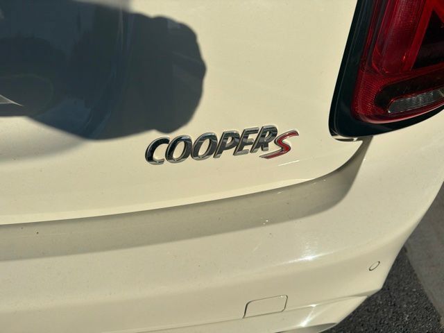 Used 2019 MINI Cooper S w/ Premium Package FWD image 4