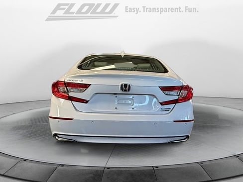 Used 2022 Honda Accord Touring image 8