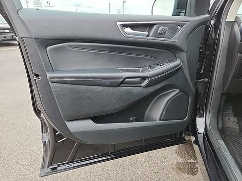 Used 2024 Ford Edge Titanium AWD/4WD image 29