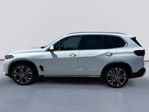 New 2026 BMW X5 xDrive50e w/ Climate Comfort Package AWD/4WD image 6