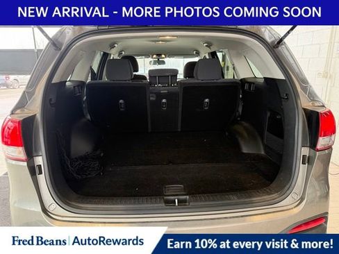 Used 2018 Kia Sorento LX image 8