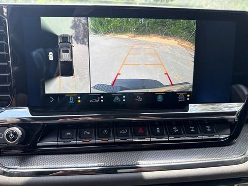 Used 2022 Chevrolet Silverado 1500 ZR2 w/ Technology Package AWD/4WD image 19