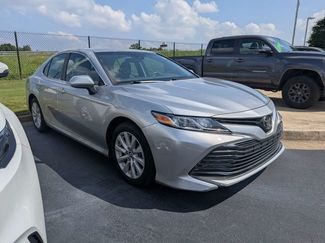 Used 2018 Toyota Camry LE FWD video 2