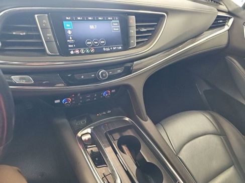 Used 2024 Buick Enclave Premium image 12