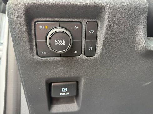 Used 2025 Ford Expedition Max Active image 17