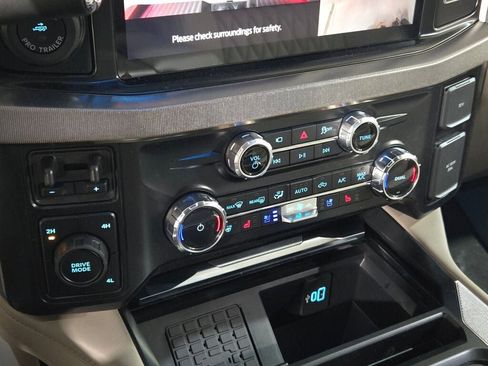 New 2026 Ford F450 Platinum w/ Platinum Plus Package image 30